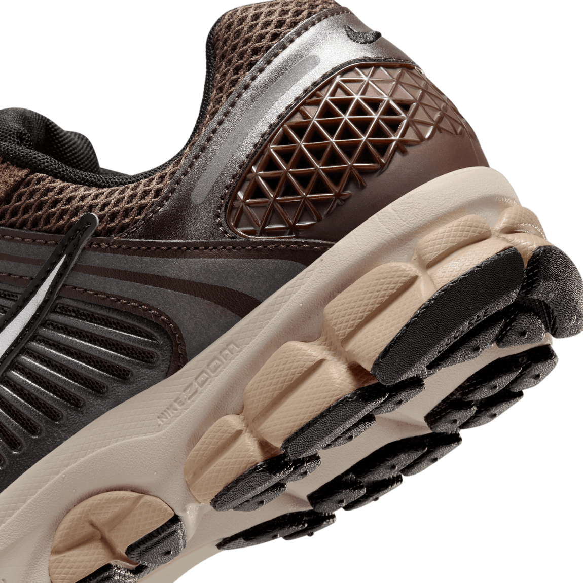 Women's Nike Zoom Vomero 5 (Baroque Brown/Chrome-Light Orewood Brown-Hemp) - Women's Nike Zoom Vomero 5 (Baroque Brown/Chrome-Light Orewood Brown-Hemp) - 