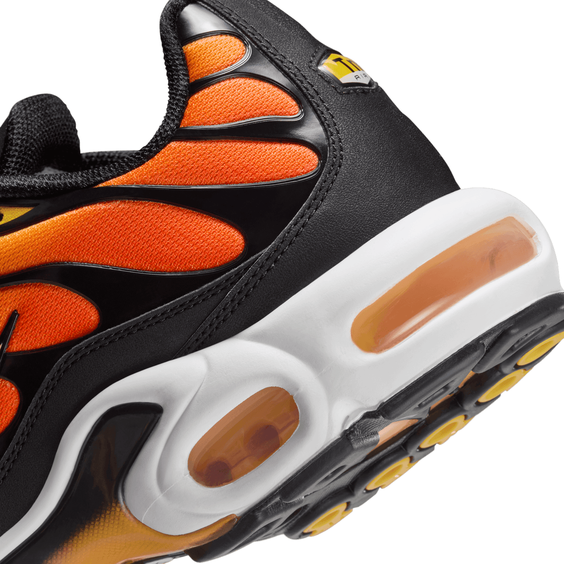 Nike Air Max Plus Sunset Black Pimento Bright Ceramic Resin Centre