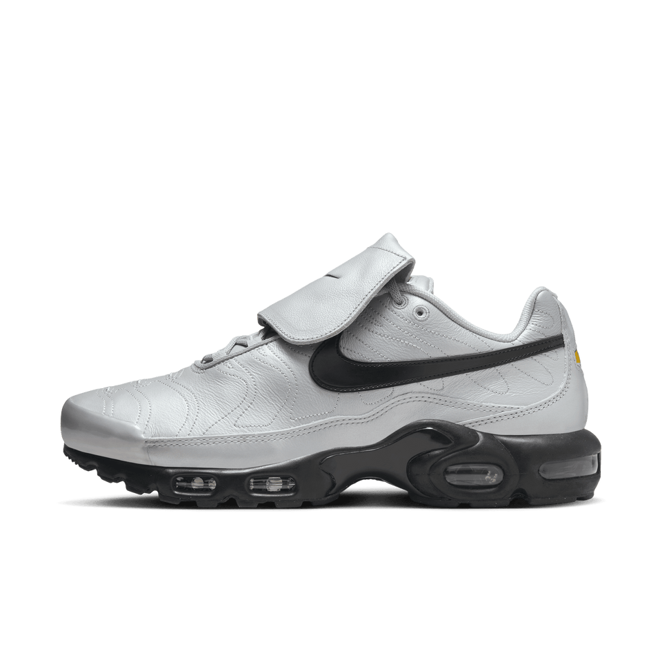 Nike Air Max Plus (Wolf Grey/Black-Metallic Silver) - Men