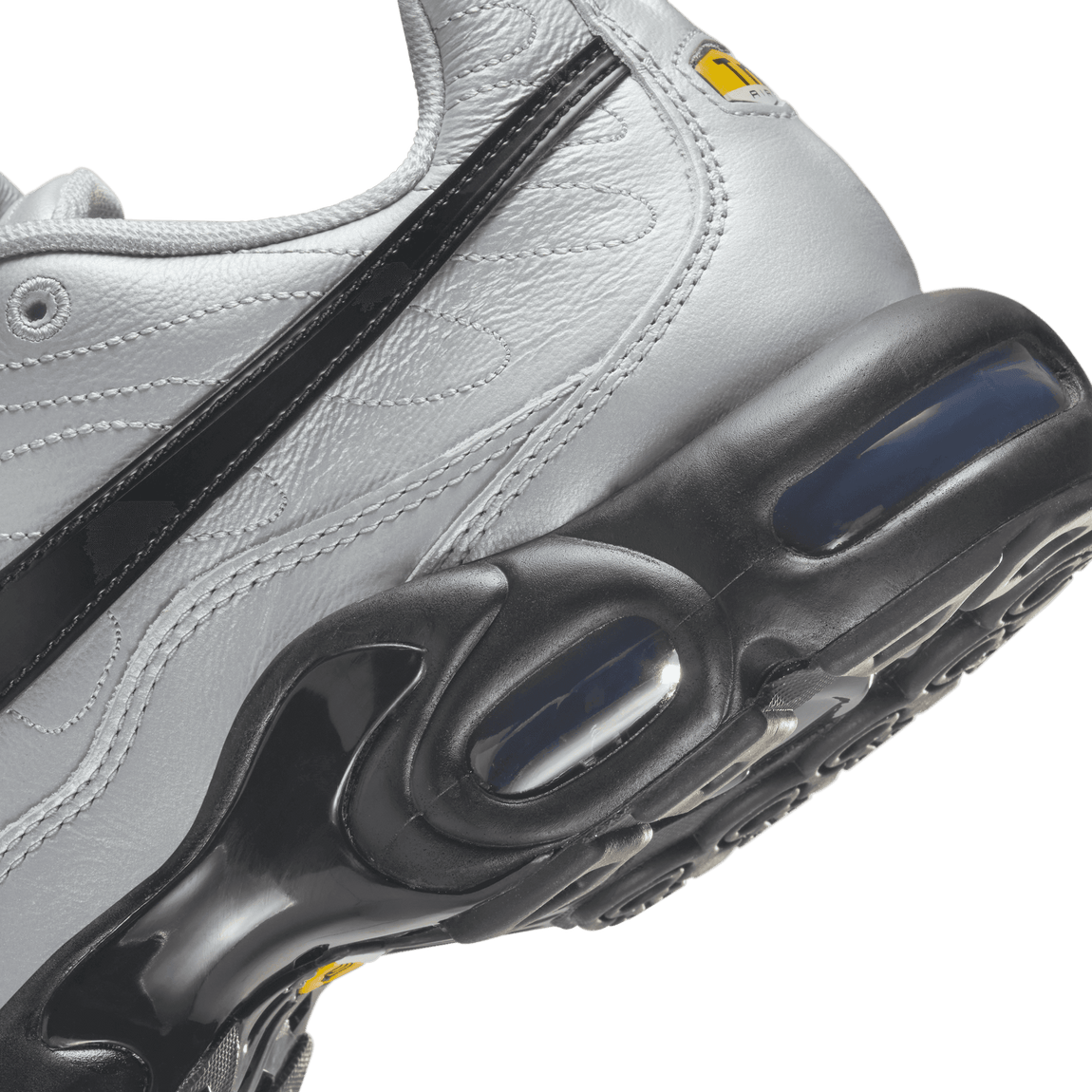 Nike Air Max Plus (Wolf Grey/Black-Metallic Silver) - Nike Air Max Plus (Wolf Grey/Black-Metallic Silver) - 