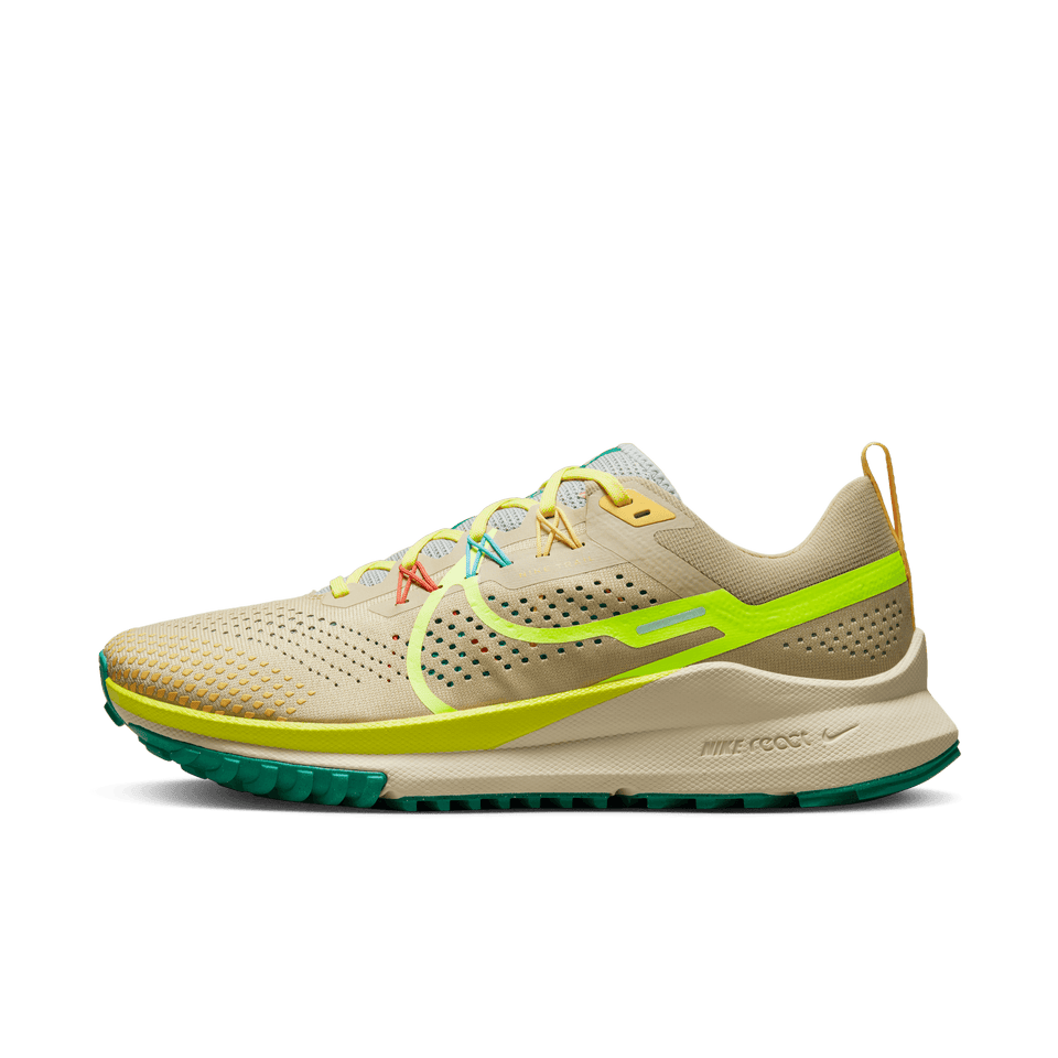 Nike Zoom Pegasus 39 (Sequoia/ University Gold-Medium Olive) – Centre