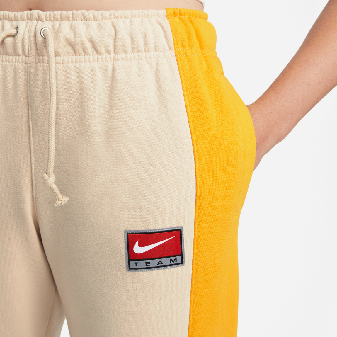 Incubus boter vrijheid Nike Sportswear Women's Team Nike Fleece Joggers (Sanddrift/Yellow Och –  Centre